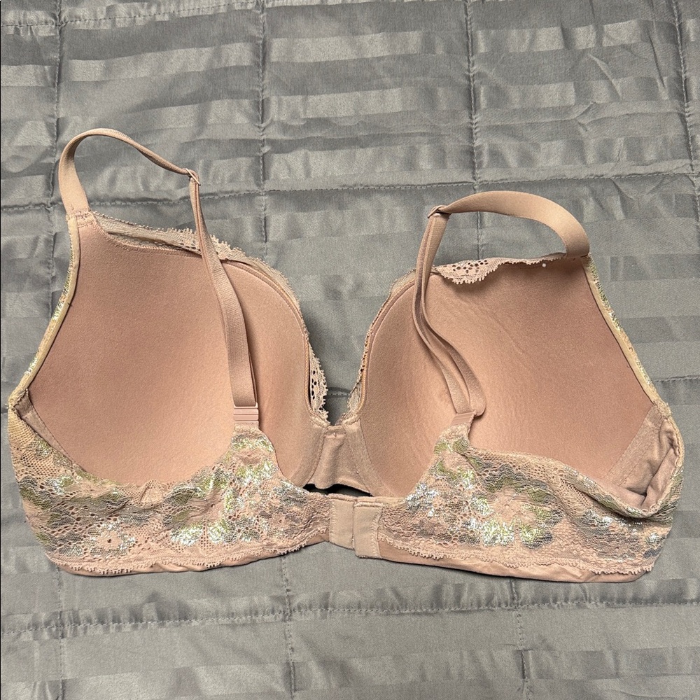 Victoria’s Secret 38D Body by Victoria perfect shape bra - Picture 2 of 9